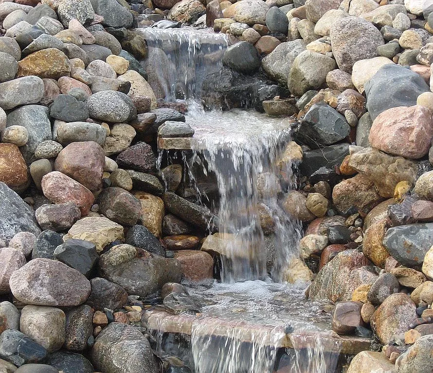 chaska waterfall closeup